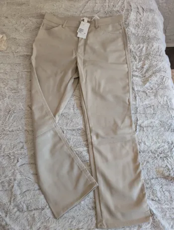 Pantalon droit. H&M . Taille 44 neuf