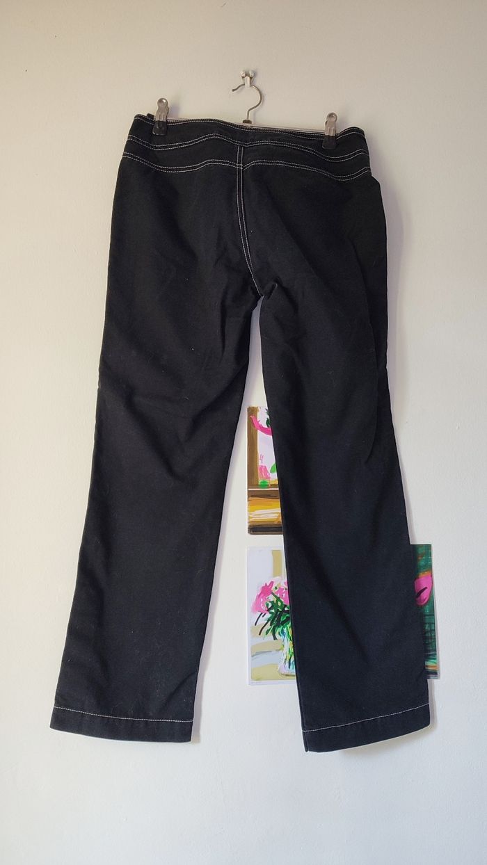 Jean noir PETITE  y2k taille 34 coutures blanches - photo numéro 2