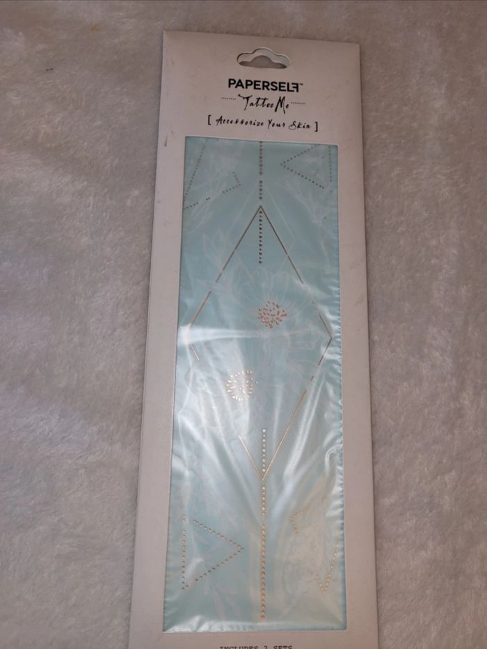 Tatouage éphémère( 2€ le paquet de 2
feuilles - photo numéro 7