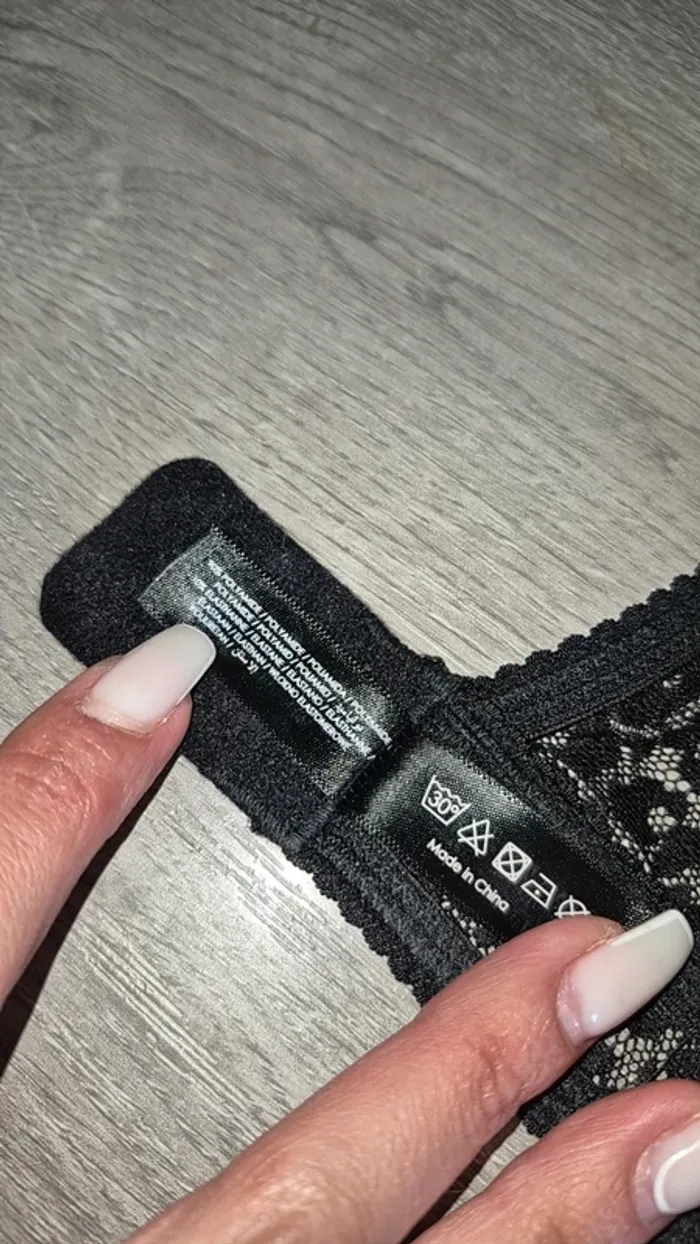 Soutien gorge en dentelles Undiz 80A - photo numéro 3