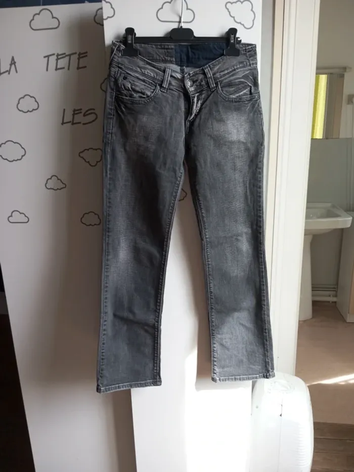 Jean levis