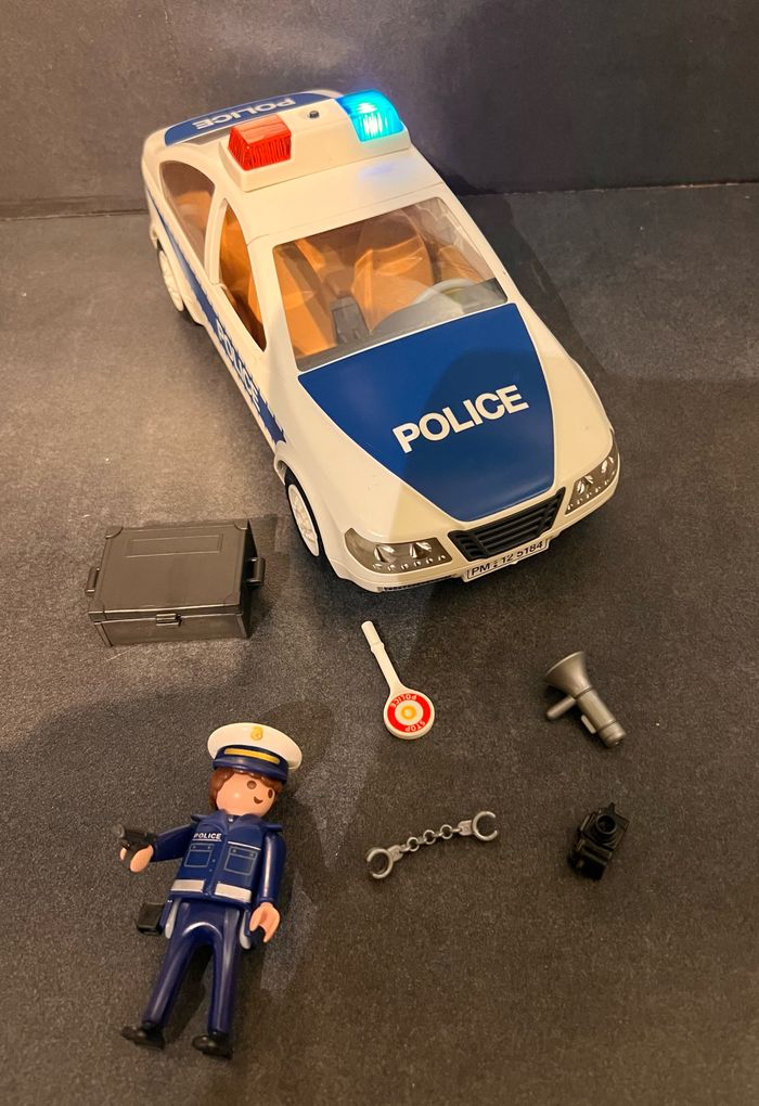 Voiture de police playmobil