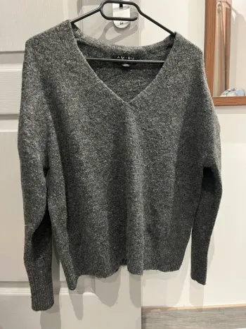 Pull gris