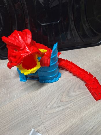 dragons avec voiture 