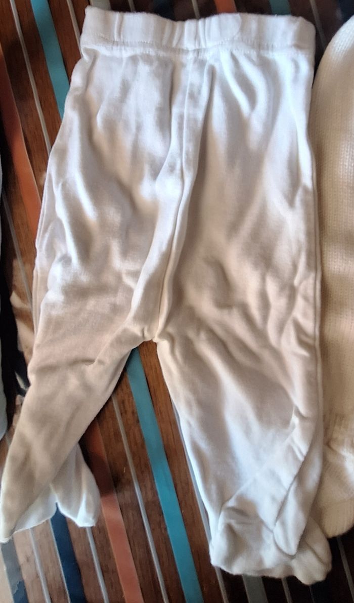 Lot 3 pantalons avec pied pour bébé - photo numéro 4
