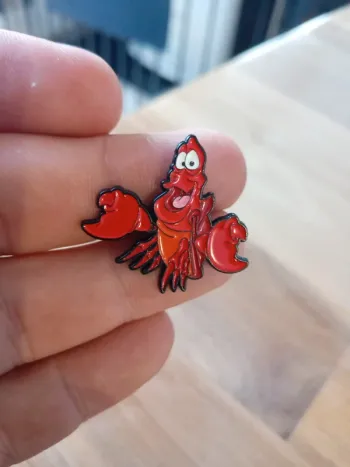 Pin's sébastien du films ariel de disney