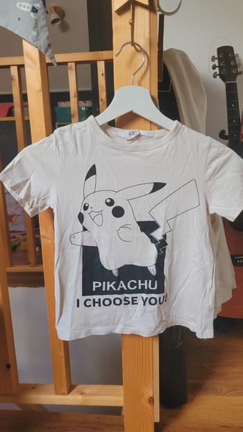 T-shirt pikachu