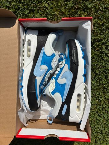 Baskets Nike air Max 90 bleu futura neuves pointure 39