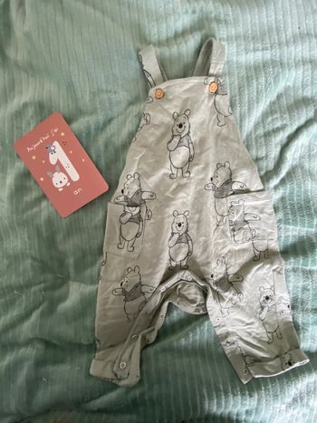 Salopette en 12 mois