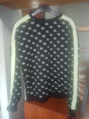 Pull taille 16ans kiabi