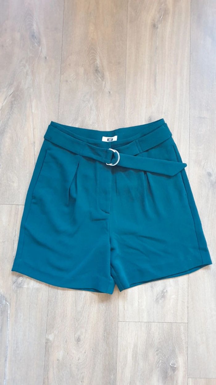 Short femme vert émeraude, taille 34, We Fashion