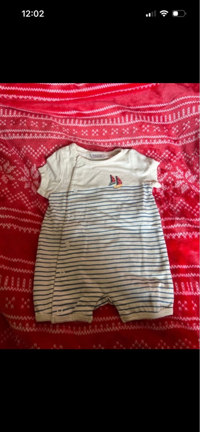 Combinaison bébé taille 1 mois - photo numéro 2