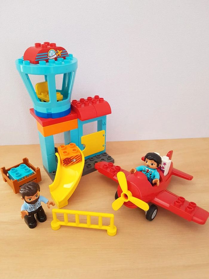 Lego Duplo aéroport et avion - photo numéro 2
