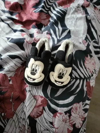 Chaussons mickey 6mois