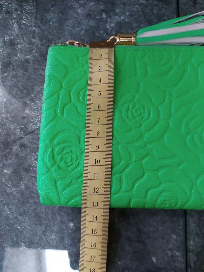 Portefeuille vert fluo motif fleurs - photo numéro 9