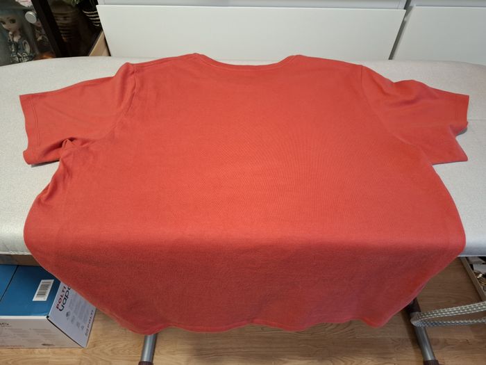Joli tee-shirt homme Levi's XL uni rouge très bon état - photo numéro 6