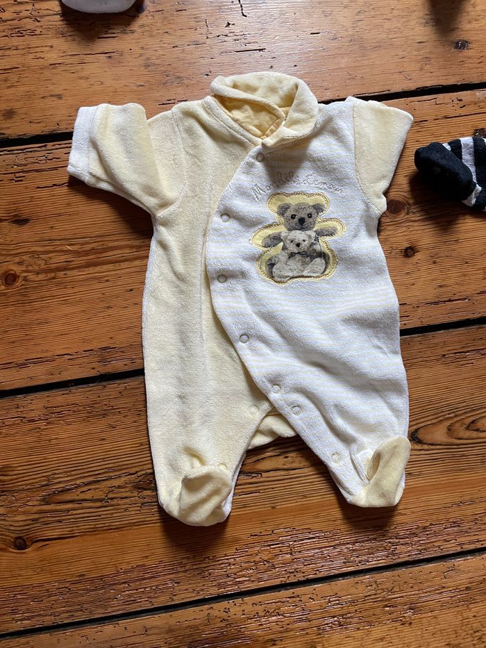 Lot Pyjama velours 1 mois - photo numéro 4