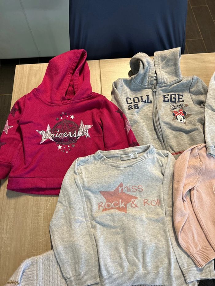Pull fille 3 ans - photo numéro 2