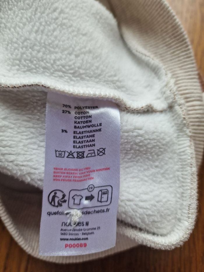 Pull à lignes lion - photo numéro 5