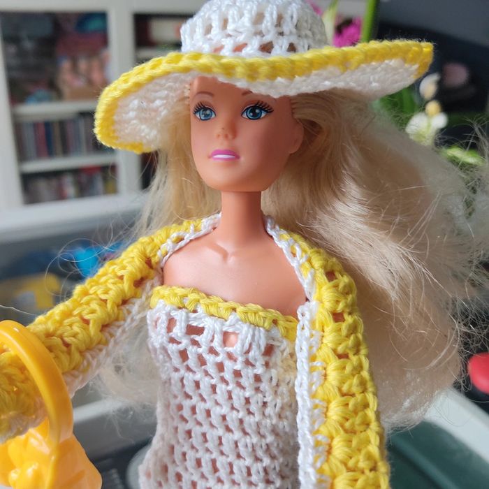 Vêtements pour Barbie 3+1€