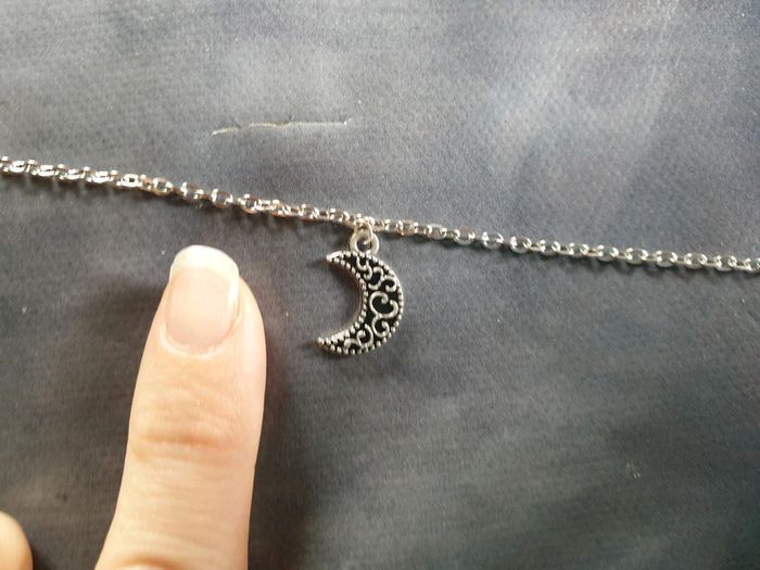 Magnifique bracelet lune ciselée fait main neuf