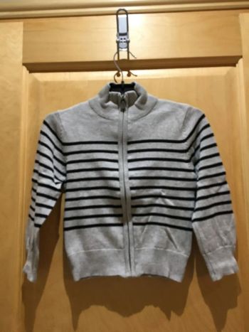 Gilet gris et rayures noires YCC Collection