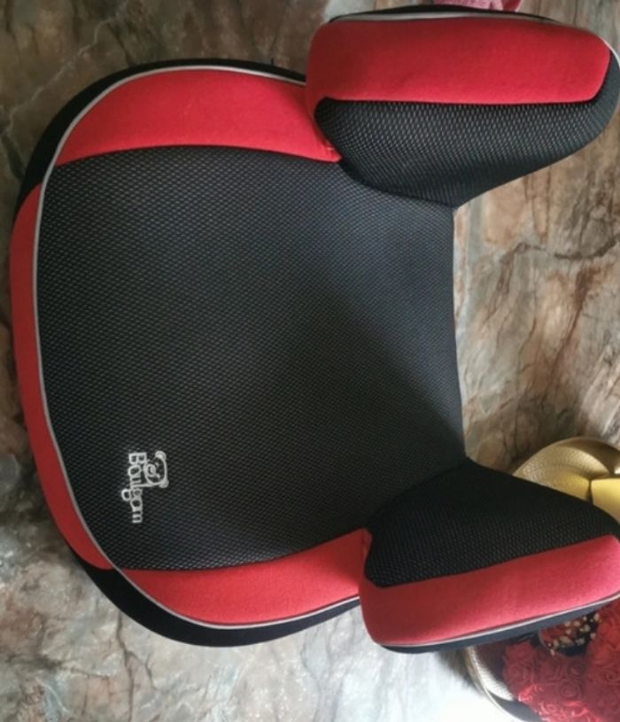 Rehausseur boulgom neuf 15-36 kg