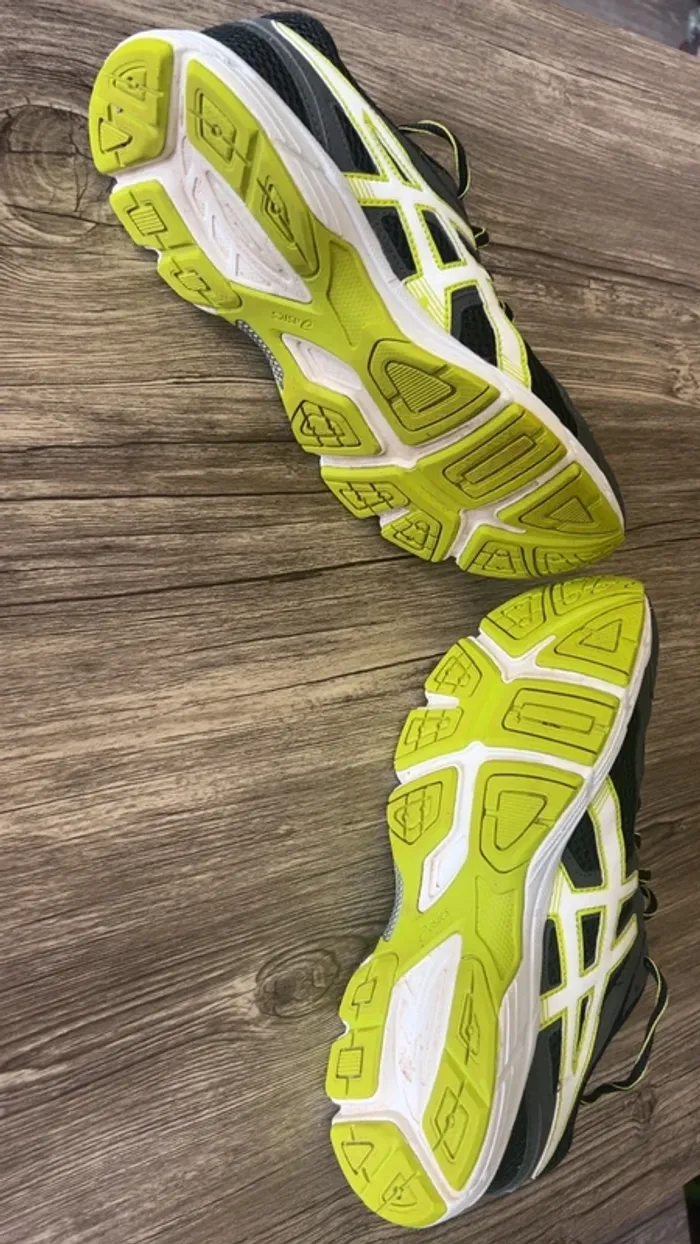 Chaussures taille 42.5 - photo numéro 5
