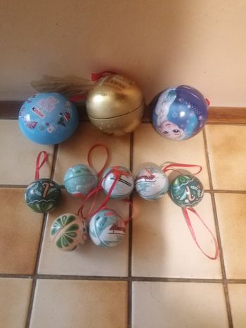 Lot boules de Noël en métal