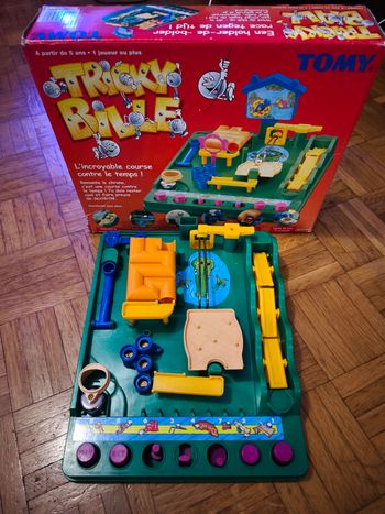 Tricky Ball Tomy