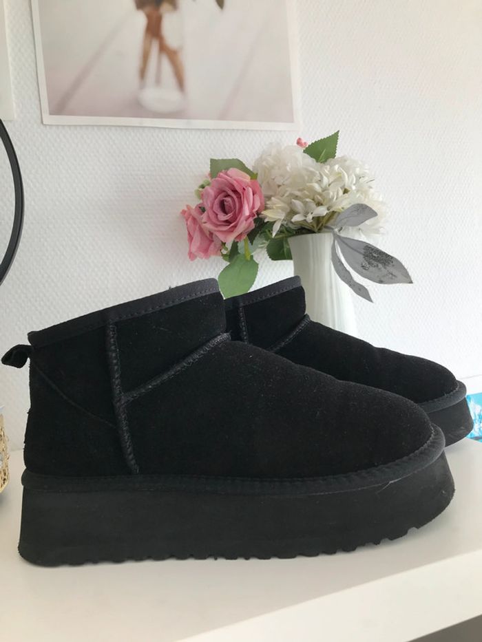 Bottes fourrées plateforme compensée U.G.G 38 👌