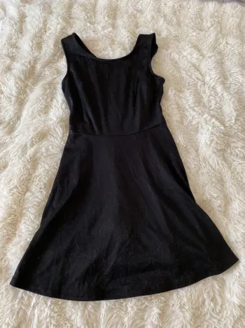 Petite robe noire dos croisé taille XS