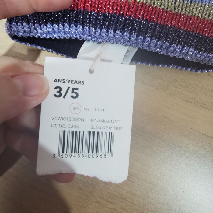 Bonnet fille neuf avec etiquette 3/5 ans Dpam bleu marine et pailleté sur le bas - photo numéro 2
