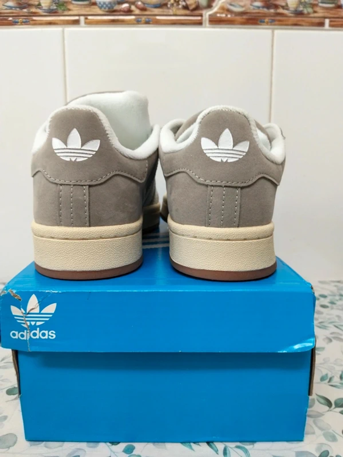 Baskets Adidas Campus 00S taille 38 - photo numéro 3