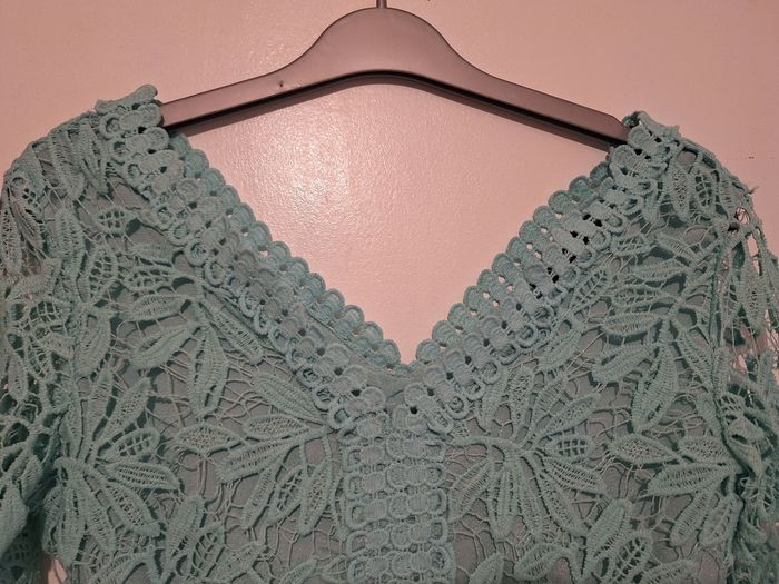 Robe turquoise en dentelle - photo numéro 2