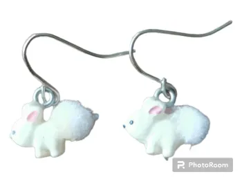 Boucles d'oreilles lapin pompon neuves