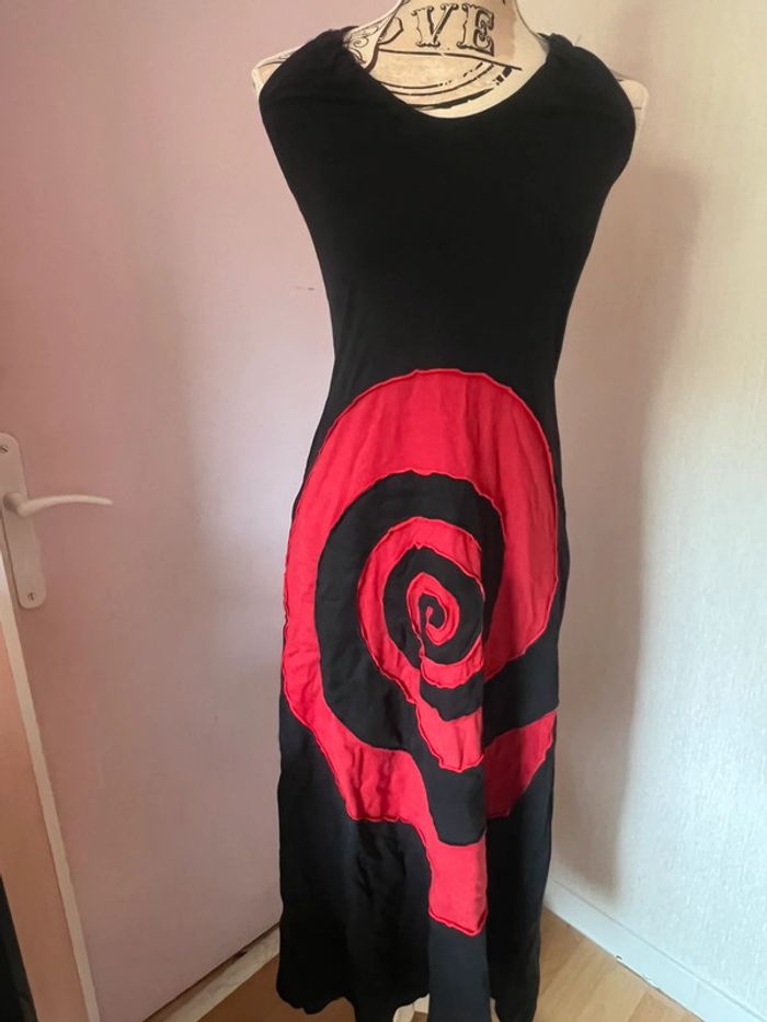 Robe femme noir et rouge taille S - photo numéro 2