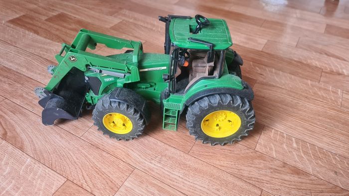 Jouet tracteur