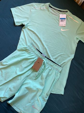 Ensemble Nike running vert d eau taille M