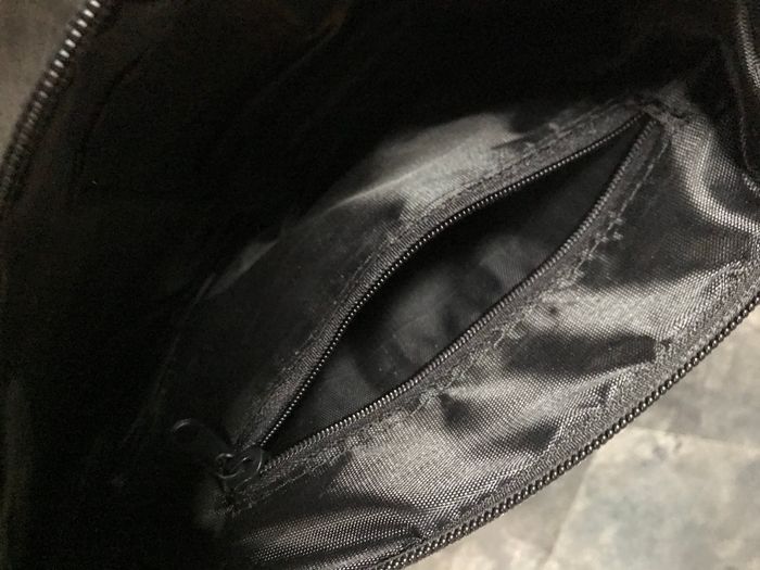 Mini sac pochette Vinyl similicuir en bandoulière chaîne - photo numéro 8