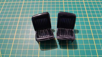 Lot x2 sièges noir miniature Bburago Burago Lancia Aurelia B24 Spider 1955 1/18 1/18ème #C47