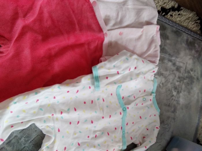 2 grenouillères 6 mois - photo numéro 5