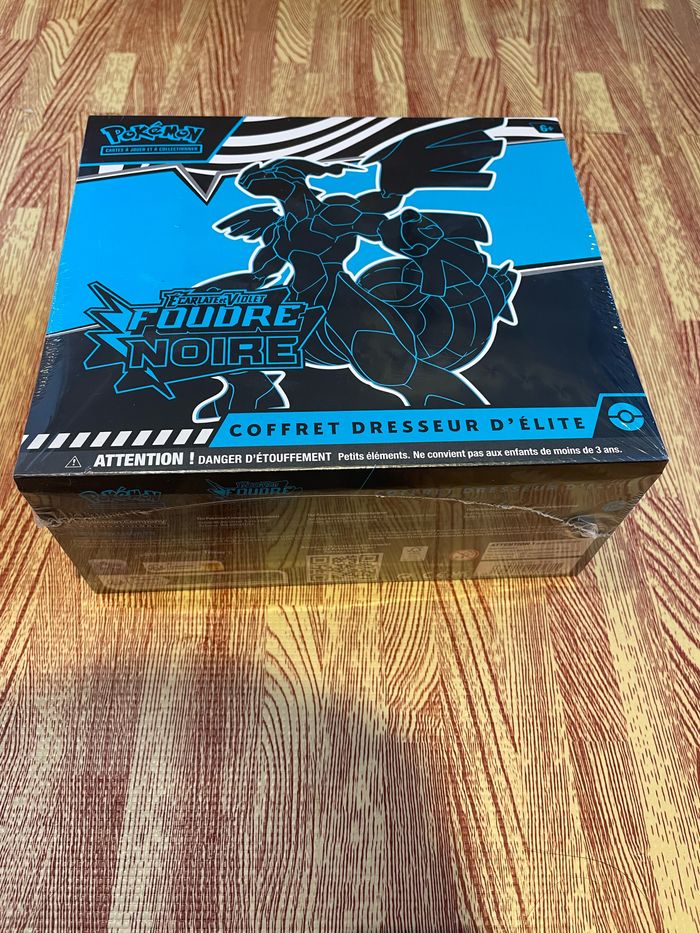 Coffret Pokémon ETB EV10.5 Foudre Noir - photo numéro 4