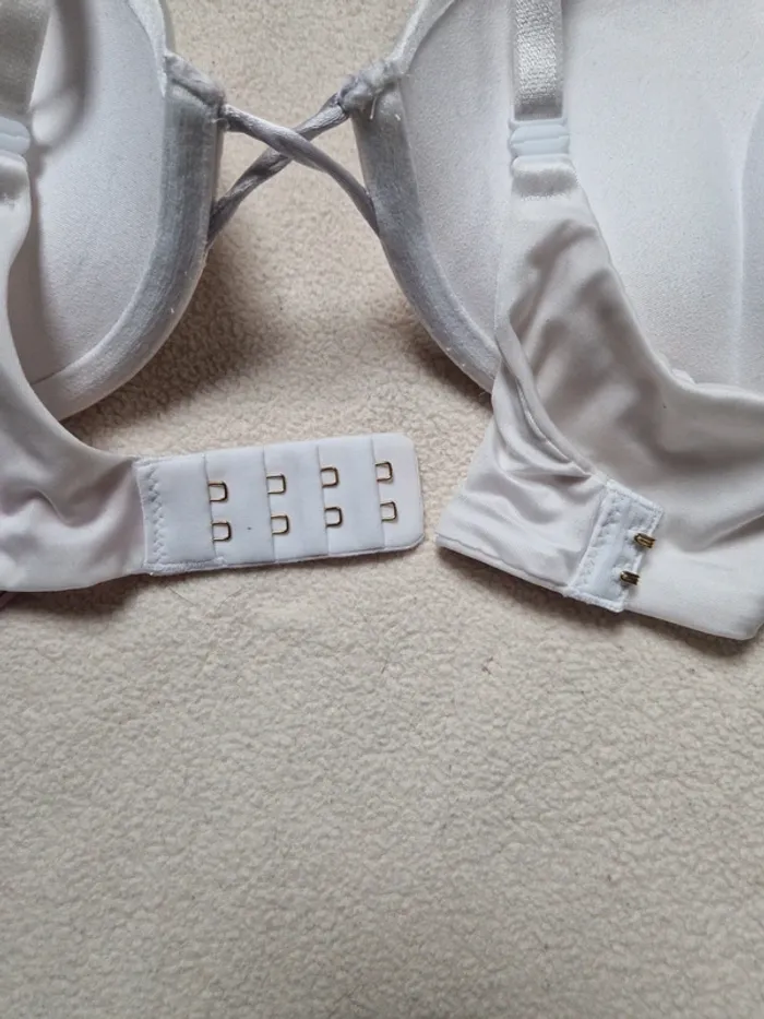 Neuf jolie soutiens gorge Bombshell blanc lisse push up victoria's secret taille 82B - photo numéro 7