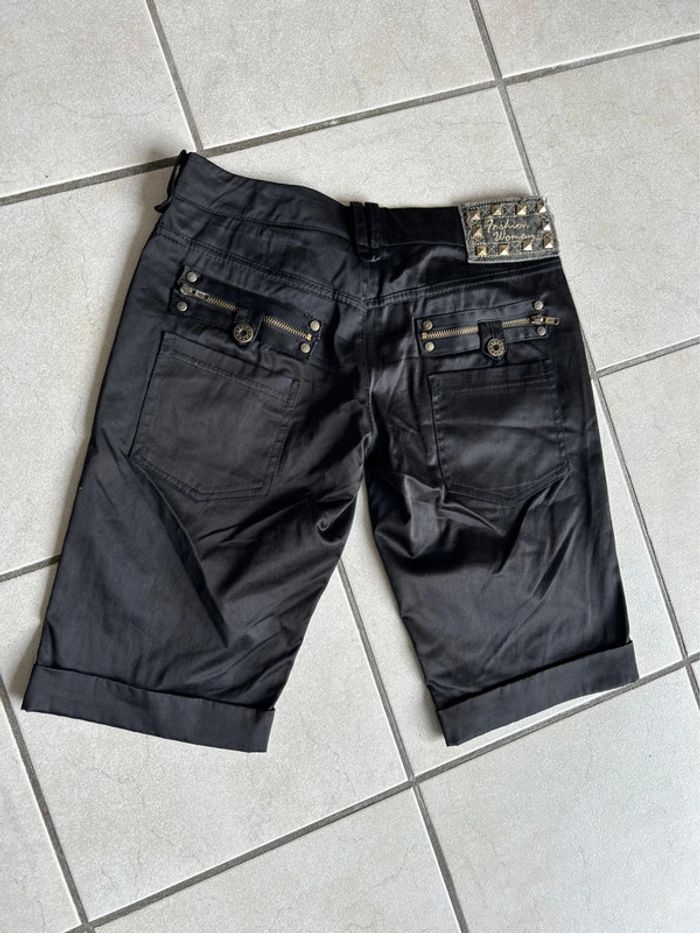 Short longueur genoux - photo numéro 4