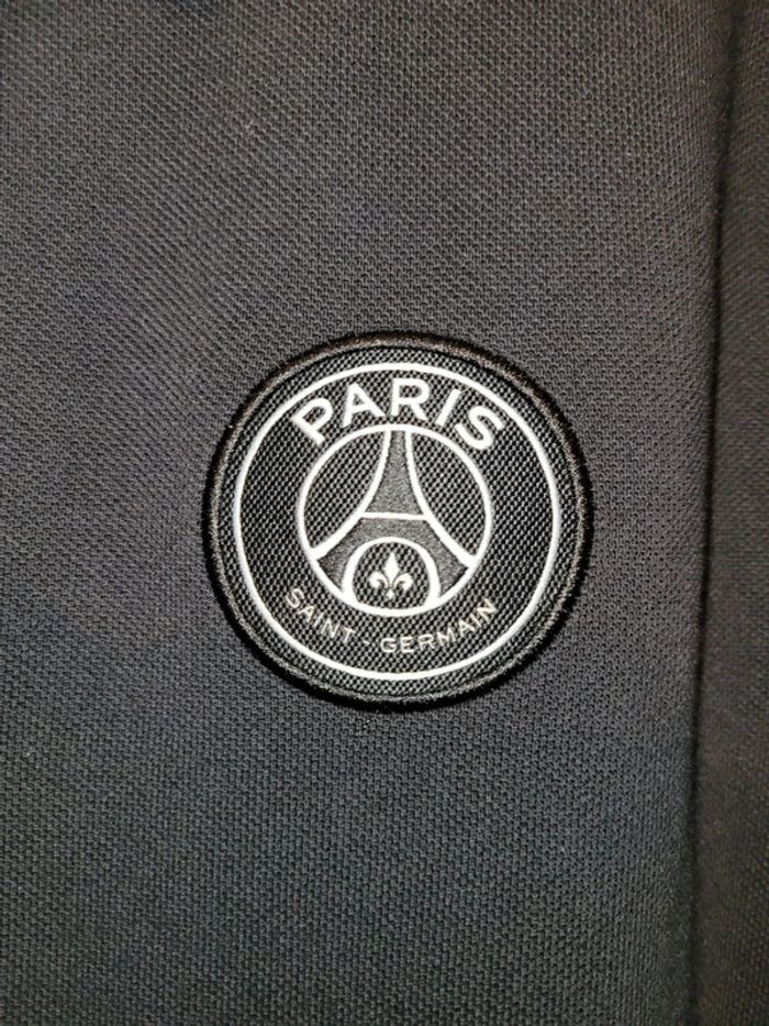 Polo nike psg en parfait état - photo numéro 2