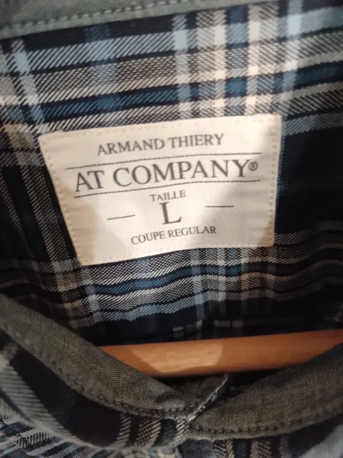 C2 chemise carreaux marine Armand Thierry L - photo numéro 3