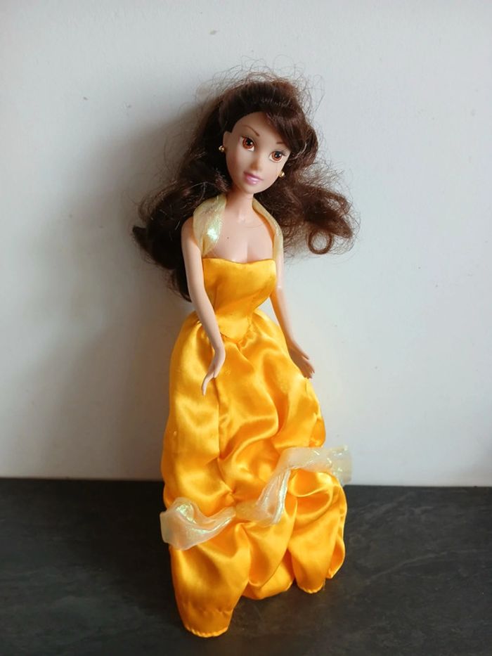 Poupée Belle