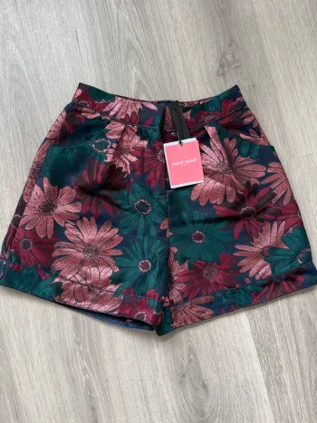 Short nafnaf fleurs taille 34 neuf