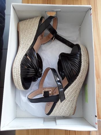 SANDALES A TALONS COMPENSES